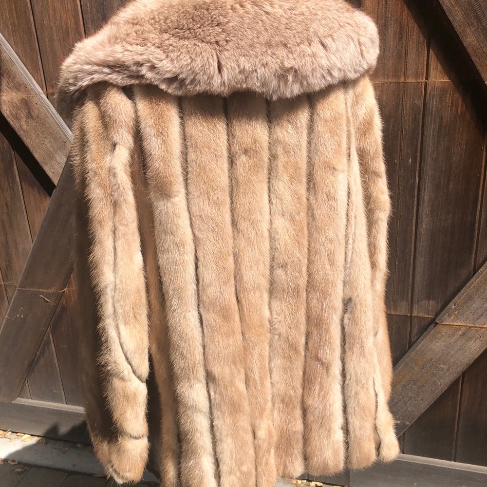 Real Fur And Leather Coat - Picture 2 of 5